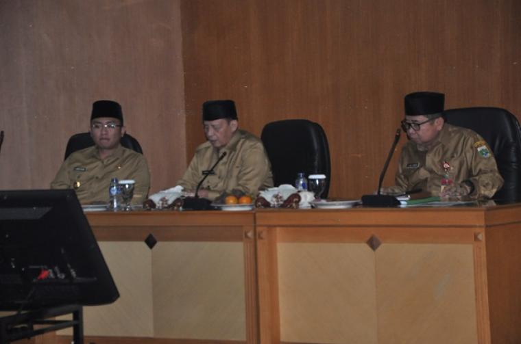 Didampingi Andika, Gubernur Pimpin Rapat Evaluasi Pelaksaan Pembangunan