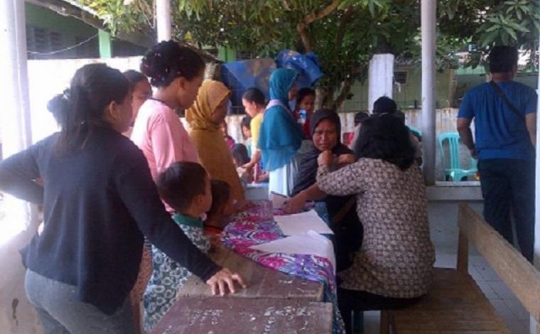 Wahidin Halim Kirim Tim Dokter Bantu Korban Banjir Di Anyer